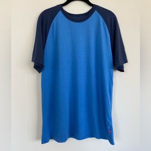 IZOD Men’s Blue Cotton T-Shift Size L